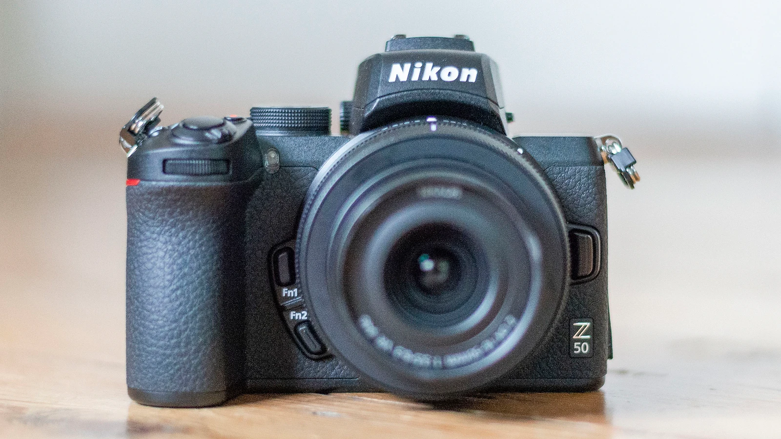 Nikon Z50 So Sánh Với Canon EOS R100: Lựa Chọn Dành Cho Người Mới - Hình 3