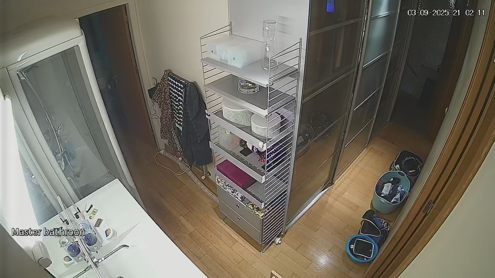 Hidden Voyeur 2 — 4_5830179359972924788 — screenshot 2