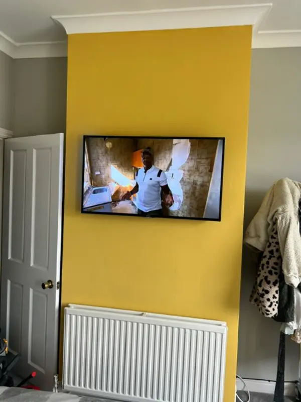 4K ultra HD security camera with clear daytime image quality showing a residential street