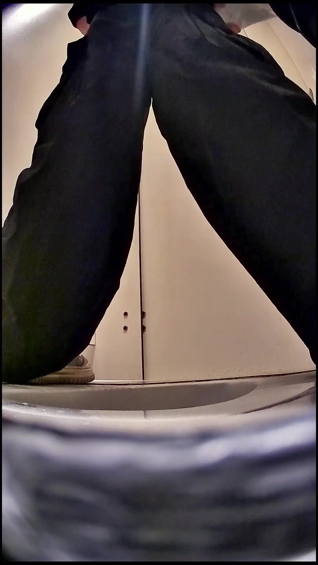 Toilet Spy — 0228(42) — screenshot 2