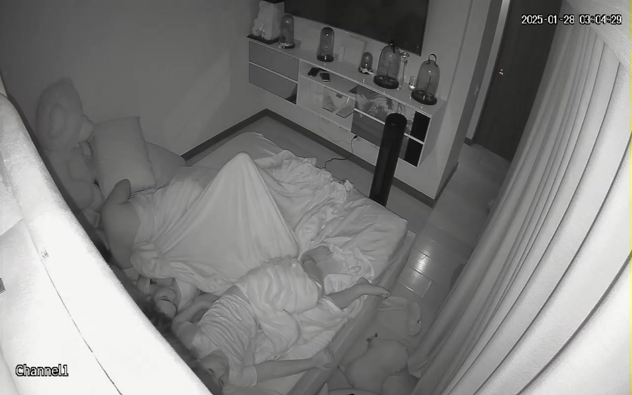 Hidden Voyeur 2 — 1_5062122891143808288 — screenshot 2