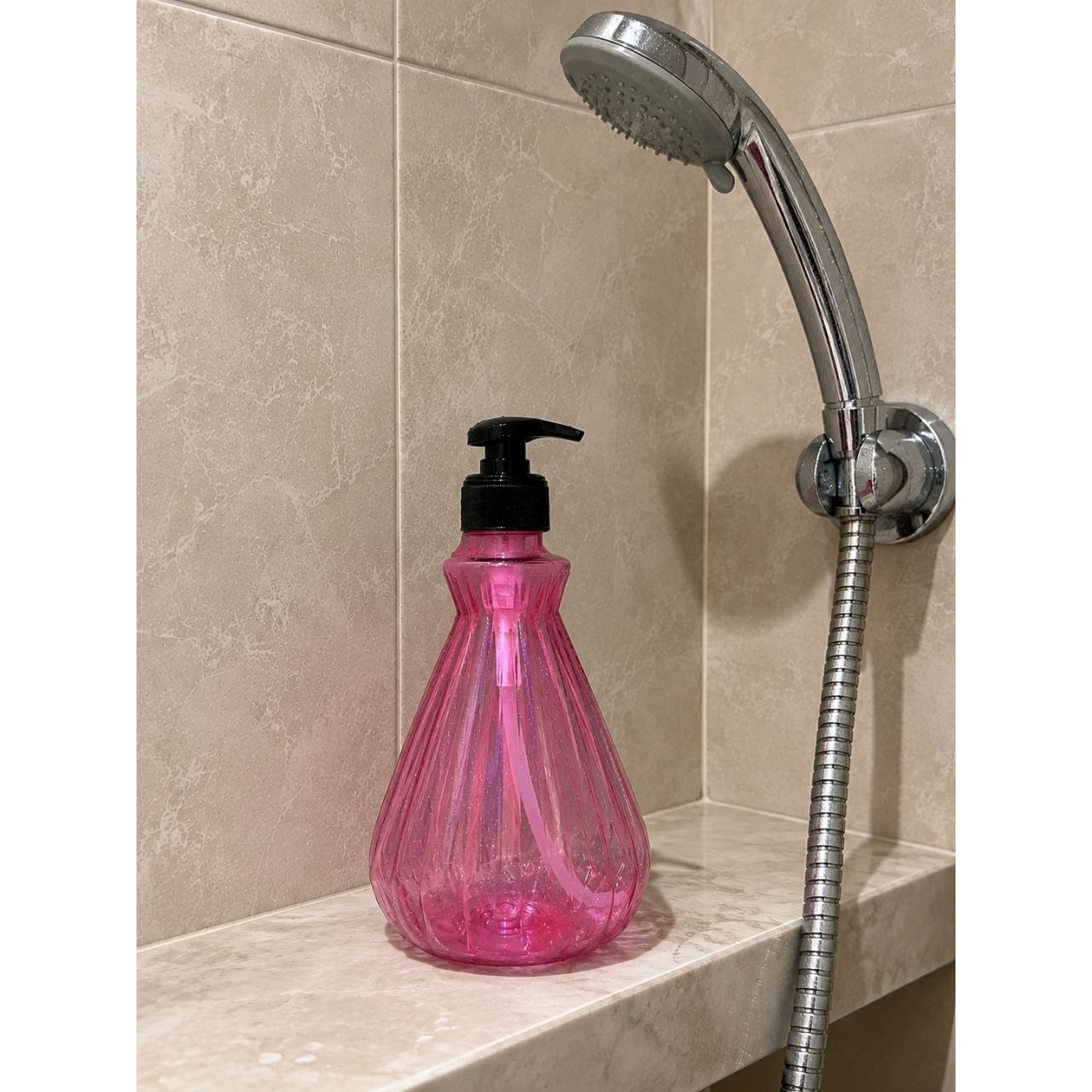 موزع صابون سائل مضلع