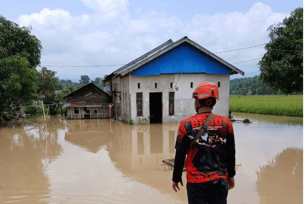 Banjir Rendam Dua Desa di Parigi Moutong, Akses Trans Sulawesi Ikut Terdampak