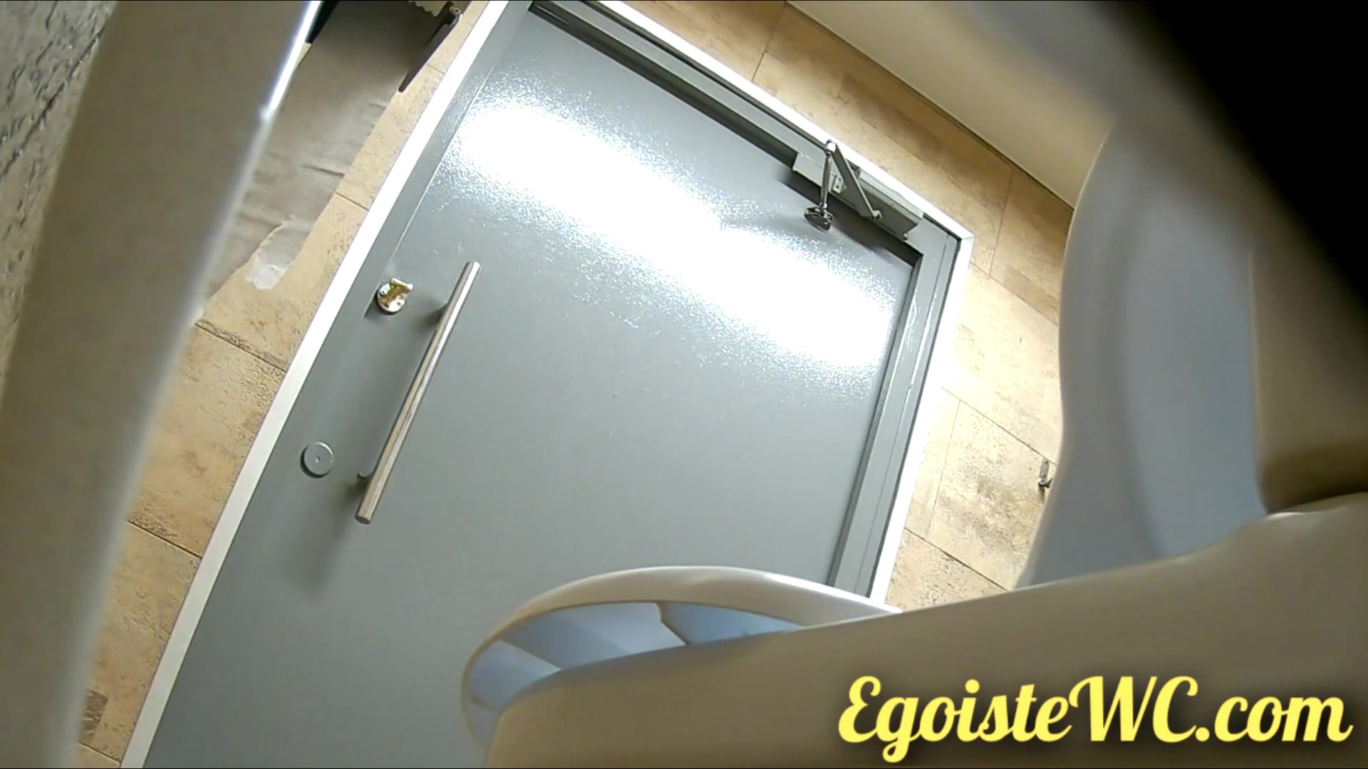 Toilet Spy — 0610(142) — screenshot 2