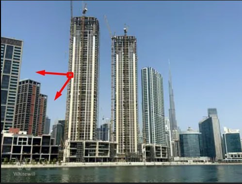 Peninsula Four, Plaza