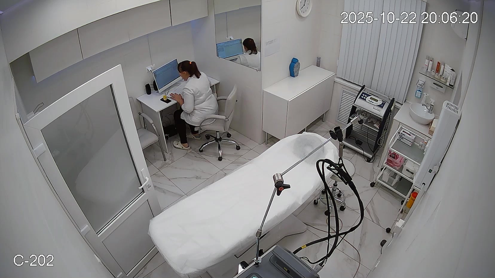 Hidden Voyeur 2 — Hackingcameras_60710 — screenshot 2