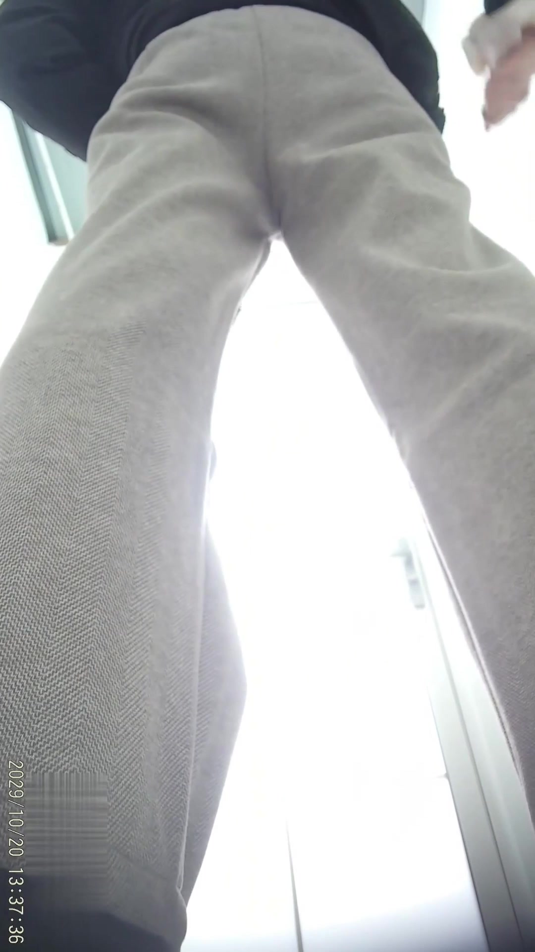 Toilet Spy — 0310(94) — screenshot 2