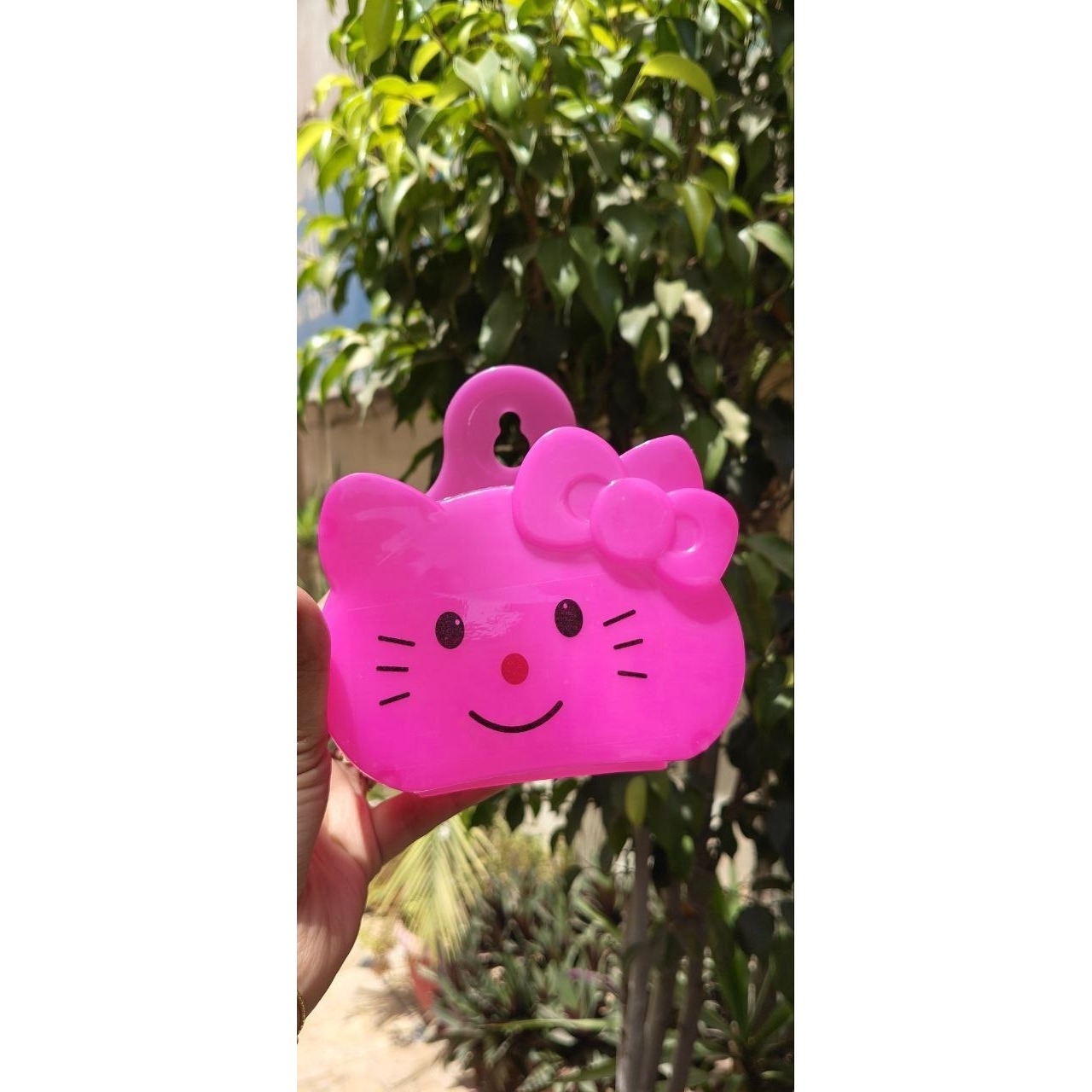 حامل فرش اسنان كيتي
