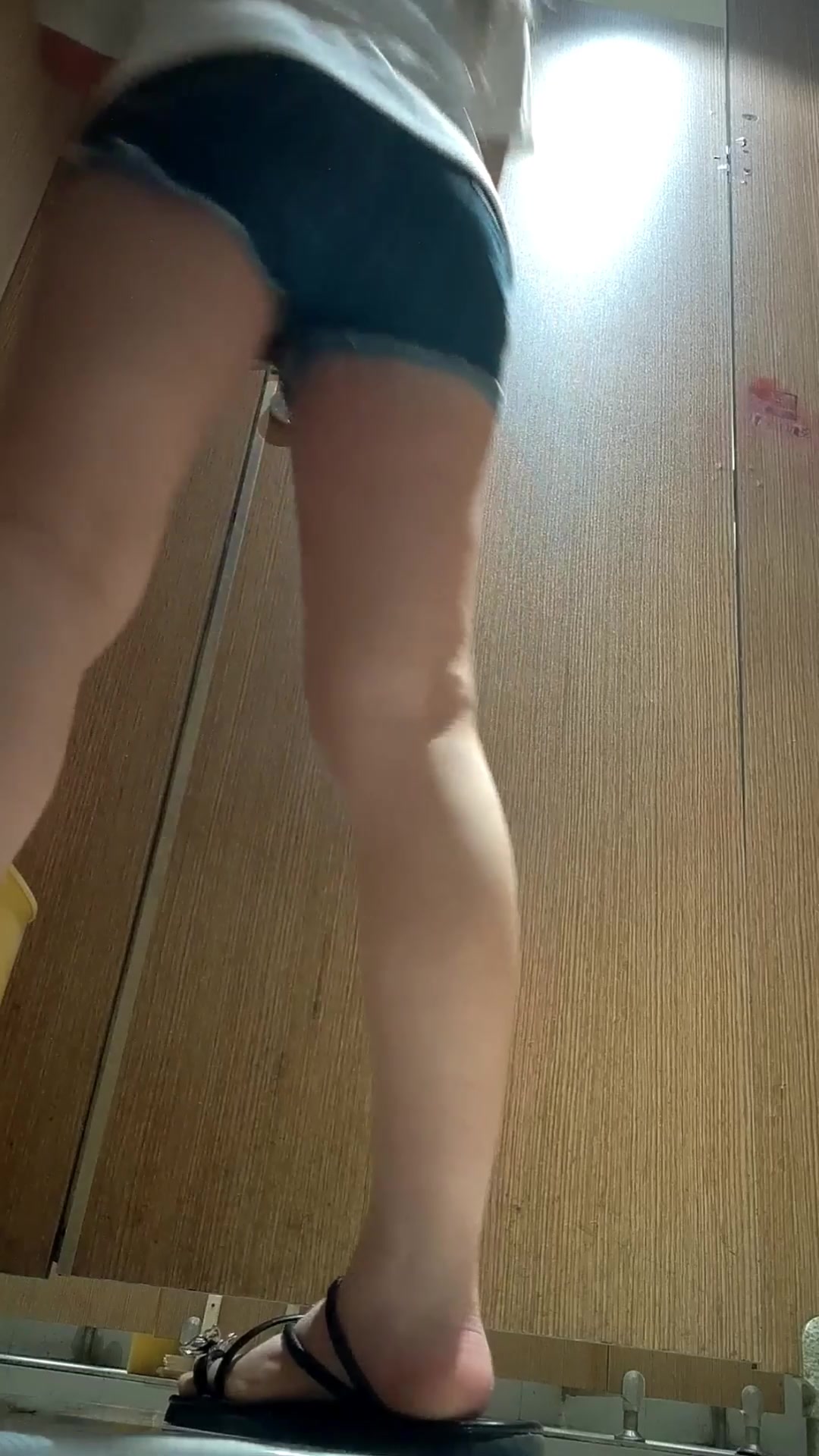 Toilet Spy — 0130(22) — screenshot 2