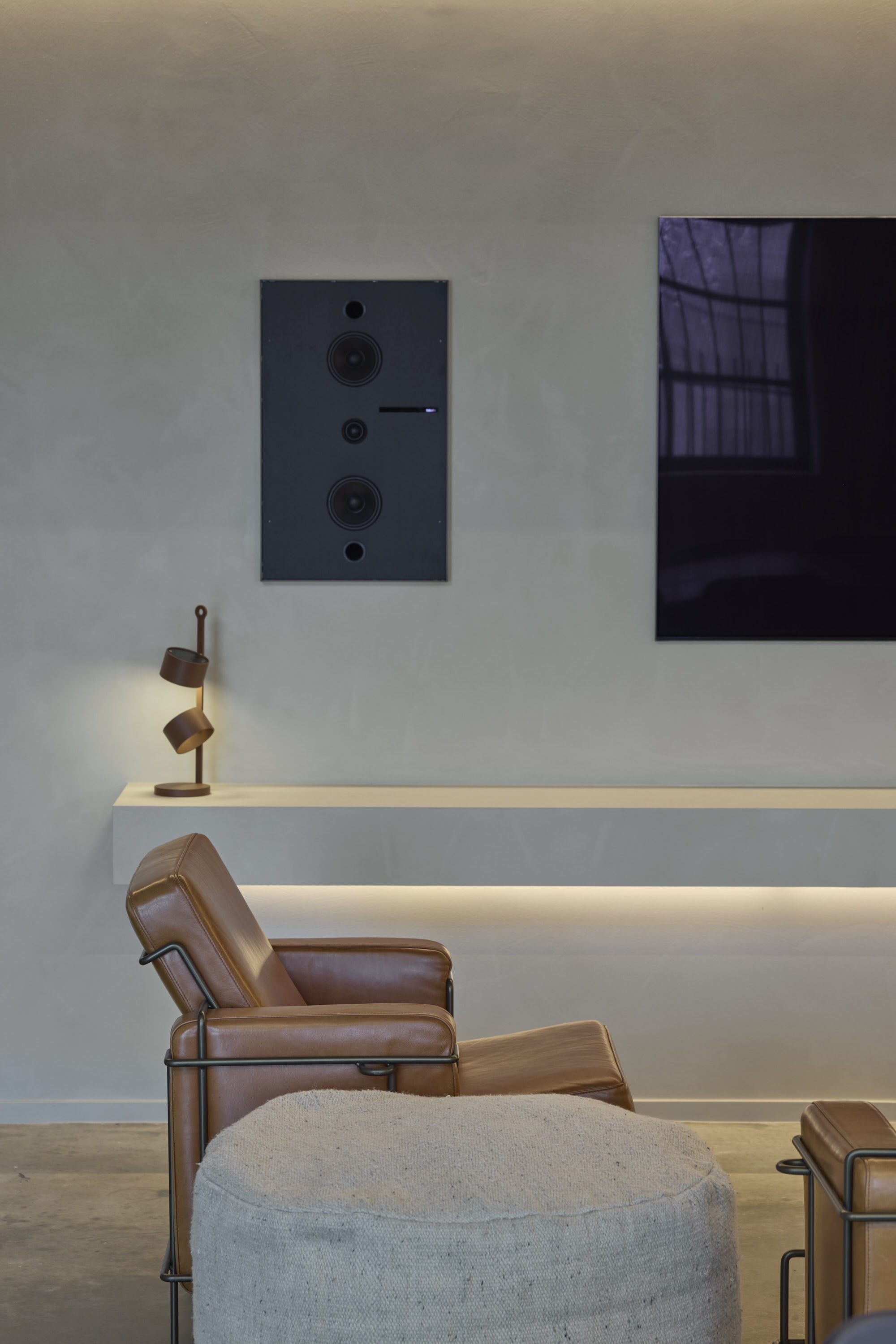 Speakers in de wand