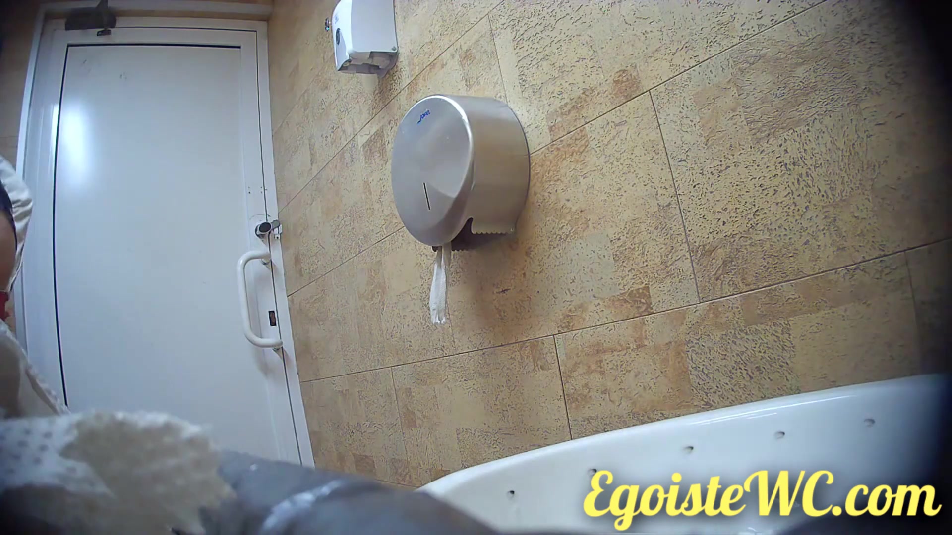 Toilet Spy — 0610(53) — screenshot 2