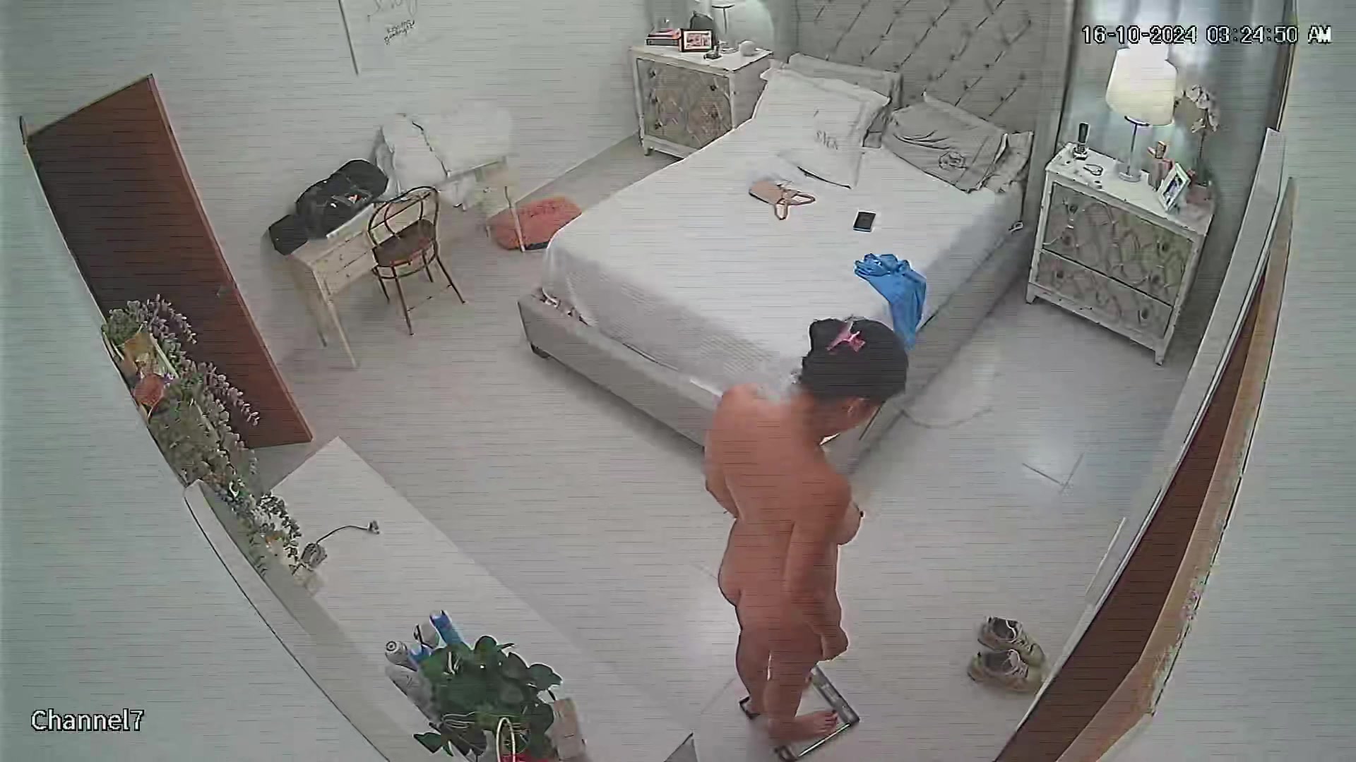 Hidden Voyeur — 1_5120938546957387709 — screenshot 2