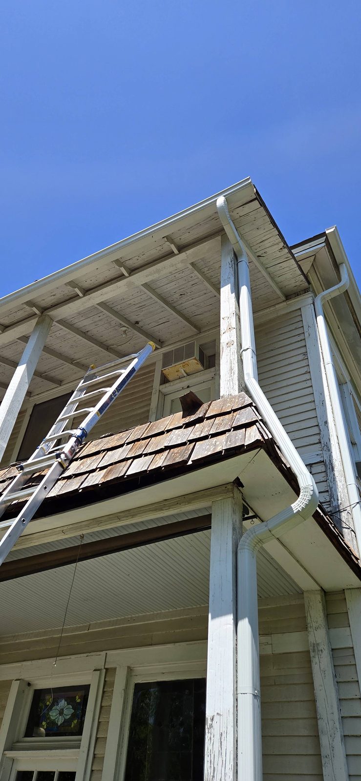 Eave and soffit work