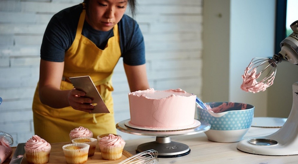 Kinh doanh bánh ngọt online