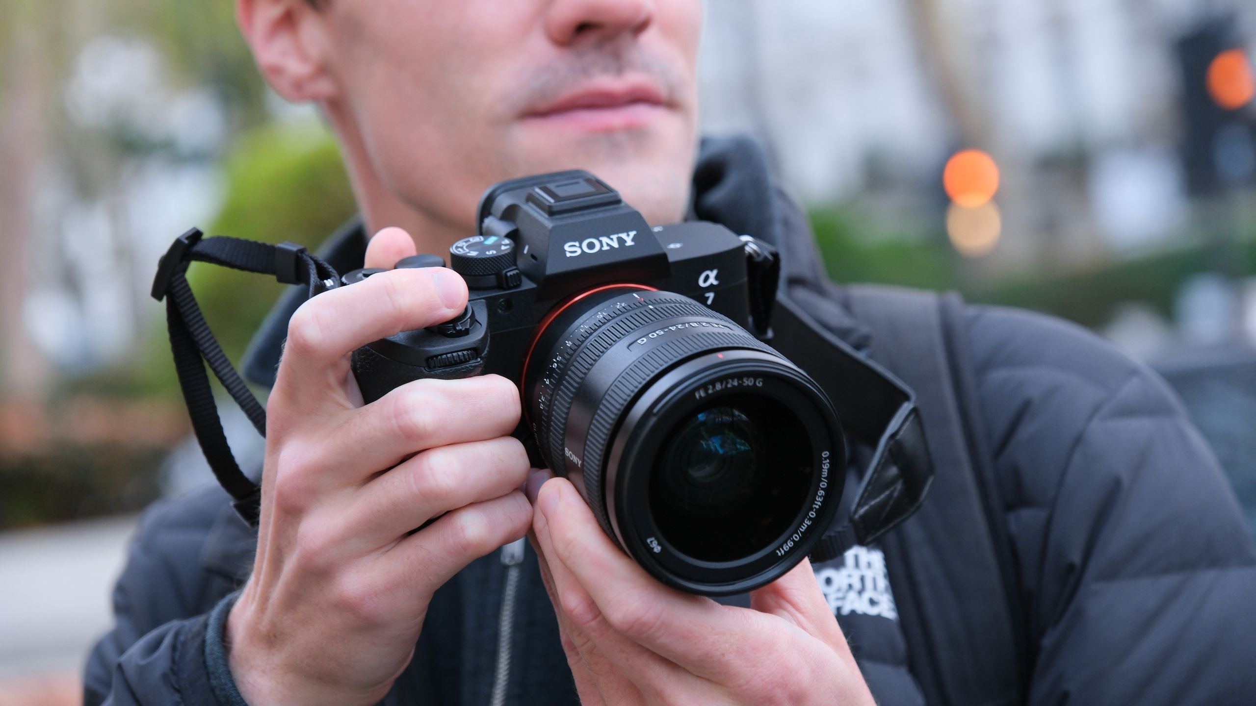 Sony A7 V giữ ngôi vương Nhật: Lumix S1R II liệu có đáng cân nhắc?