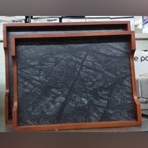صينية تقديم رخامية فخمة بإطار خشب طبيعي