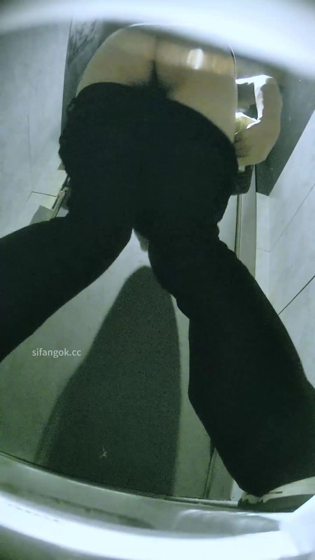 Toilet Spy — 0106(18) — screenshot 2