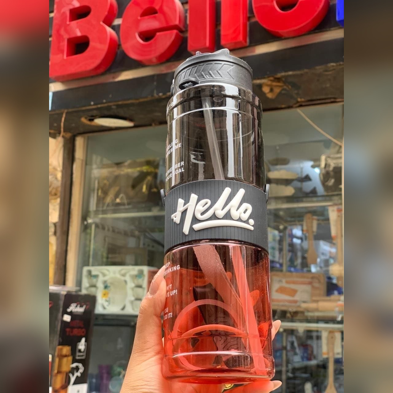 زجاجة مياه Hello سعة 1 لتر بقفل أمان وحزام