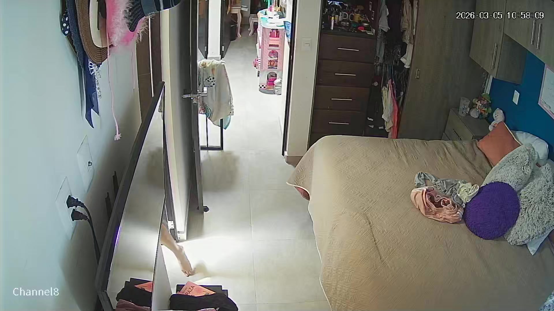 Hidden Voyeur 2 — 1_5010563148785125367 — screenshot 2