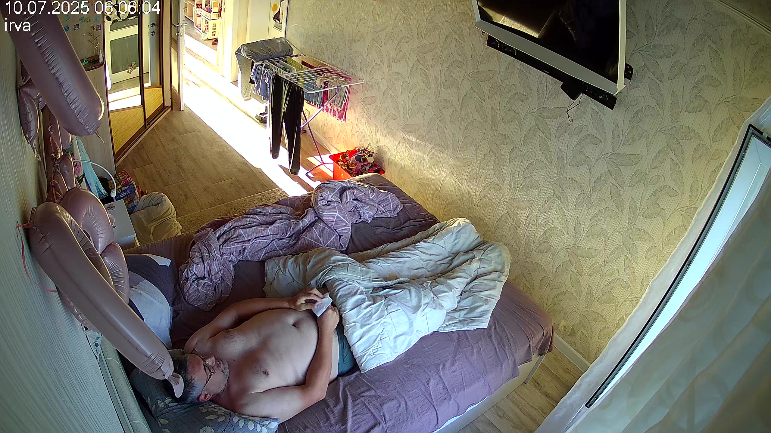 Hidden Voyeur — 1_5028634627409970786 — screenshot 2