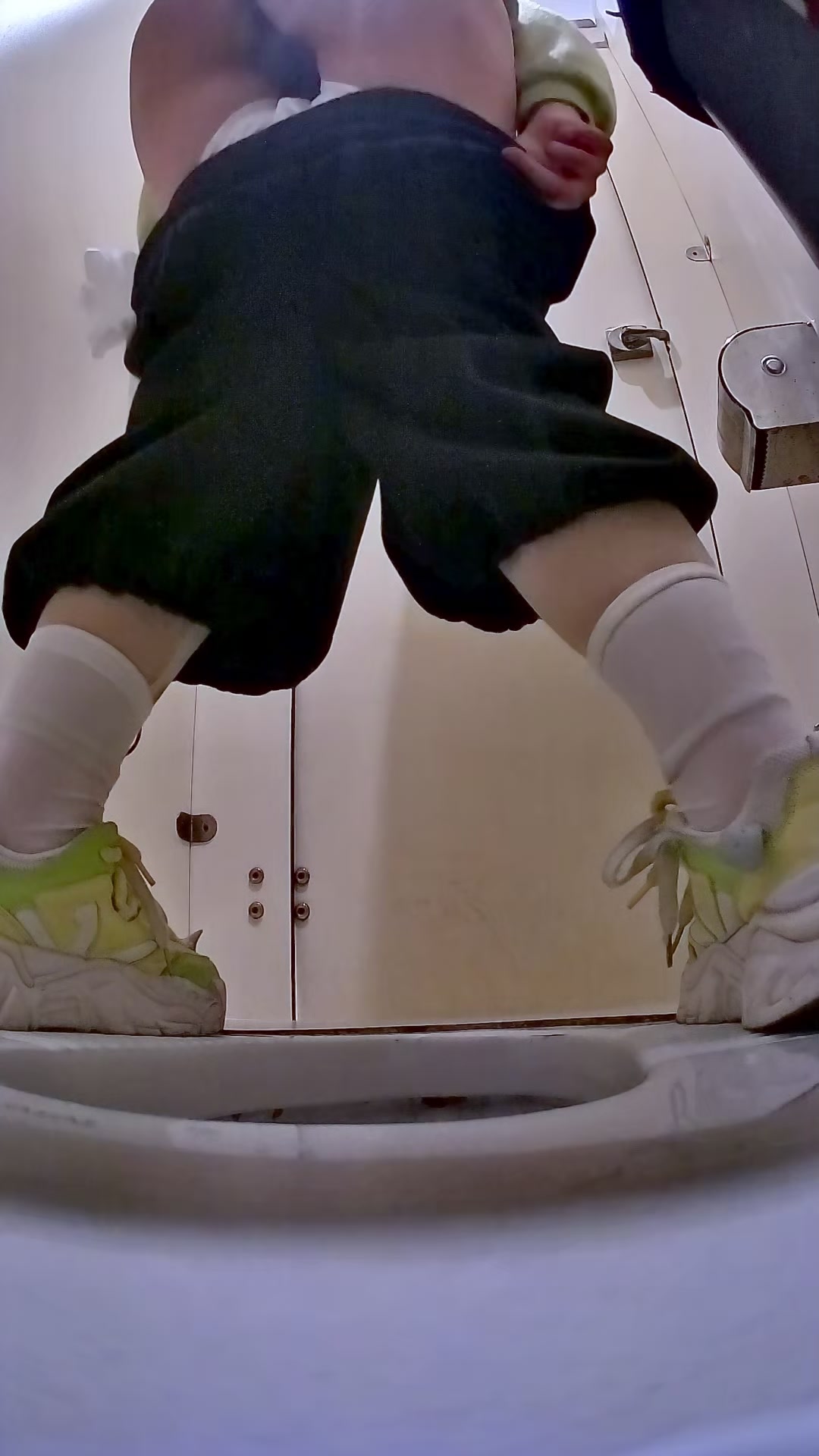 Toilet Spy — 0228(21) — screenshot 2