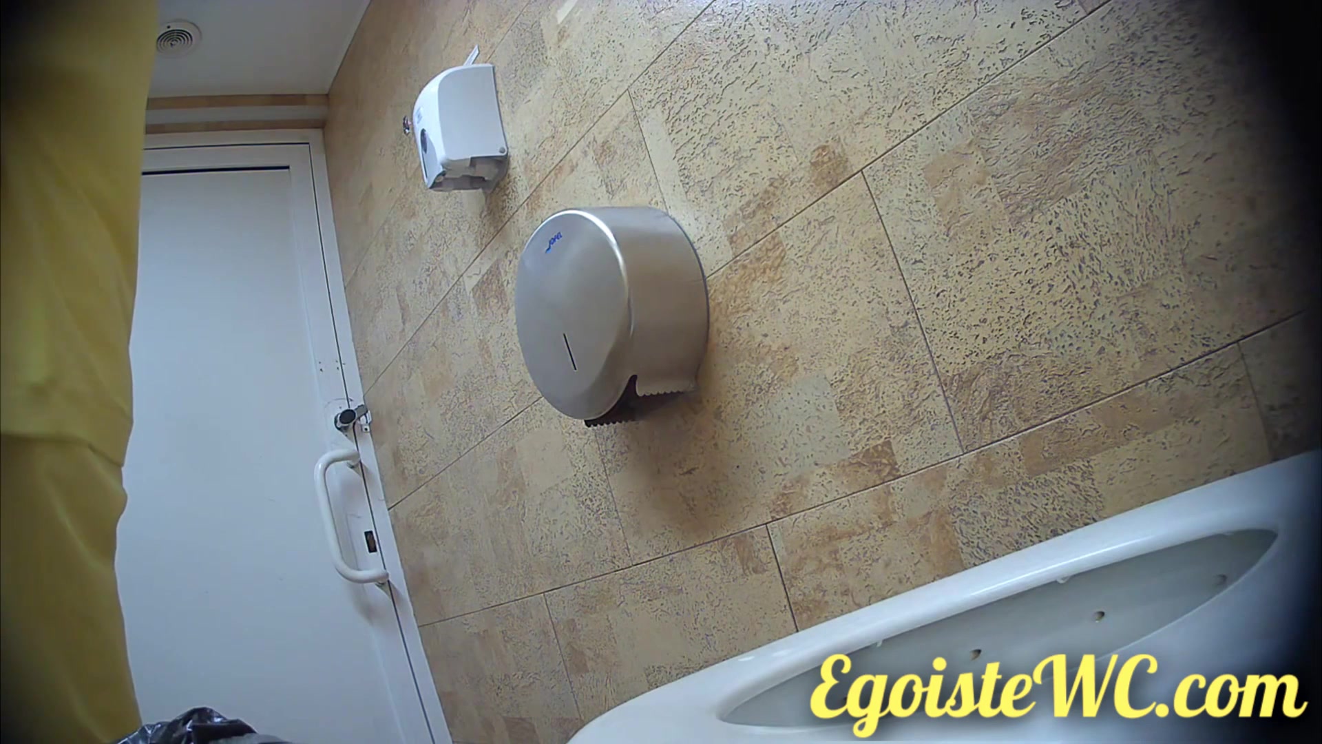 Toilet Spy — 0610(34) — screenshot 2