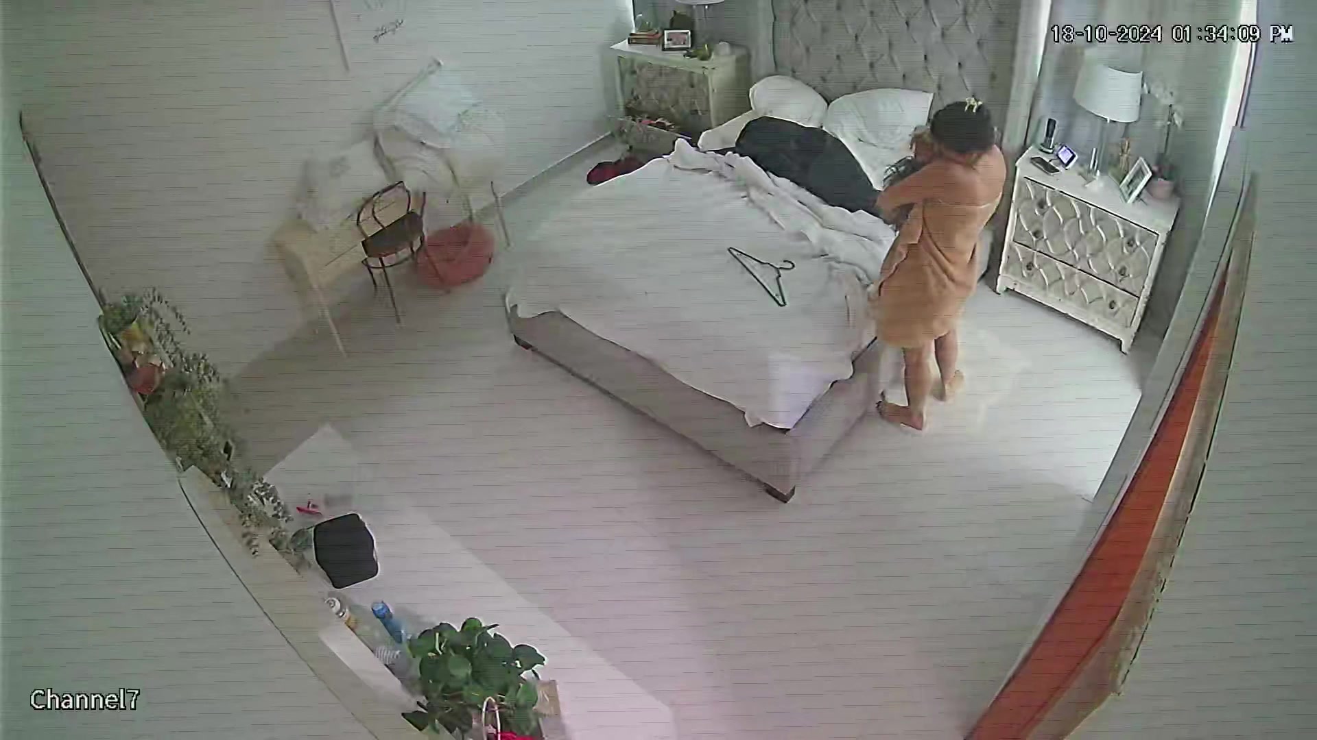 Hidden Voyeur — 1_5120938546957387705 — screenshot 2