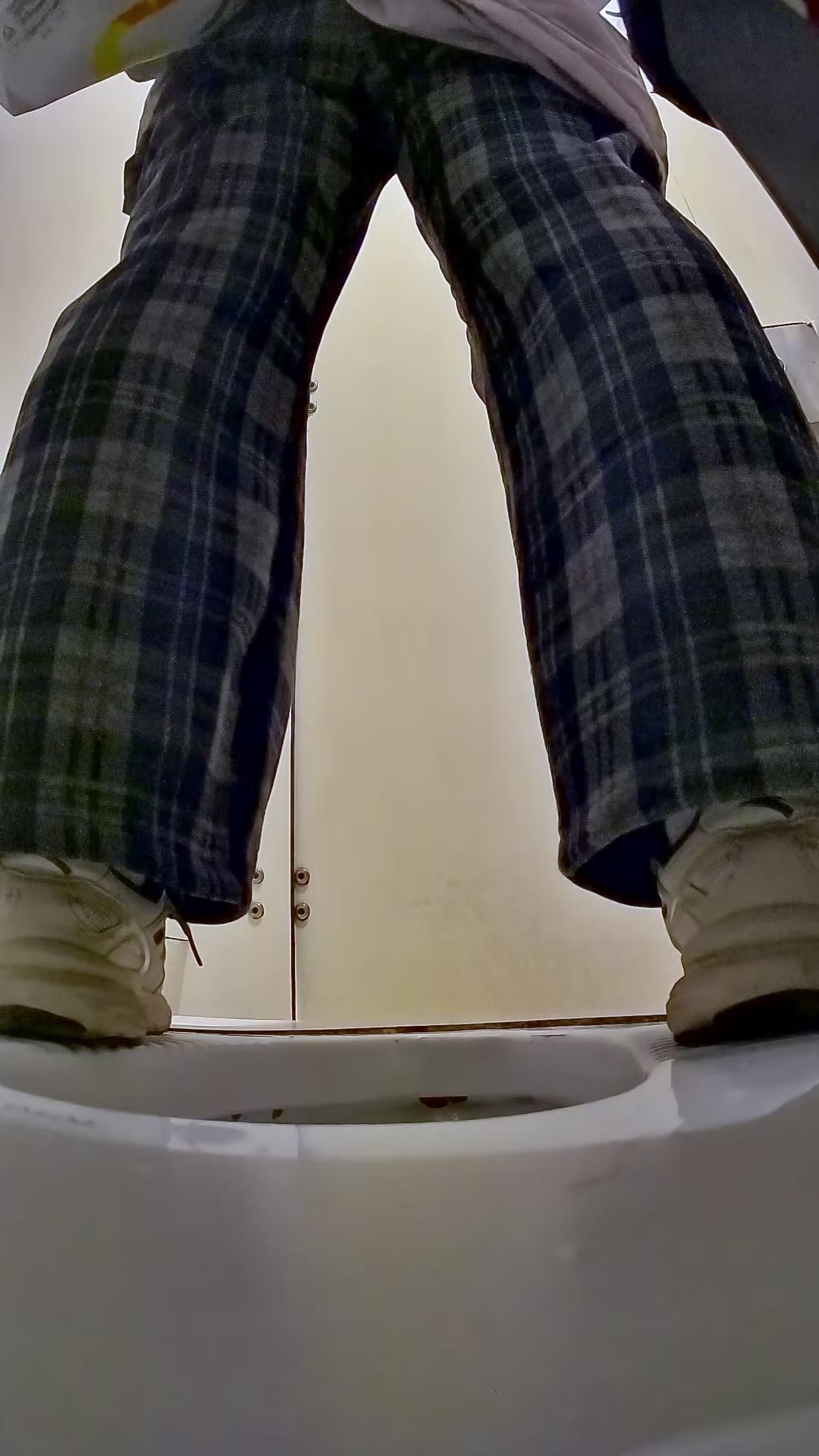 Toilet Spy — 0228(18) — screenshot 2
