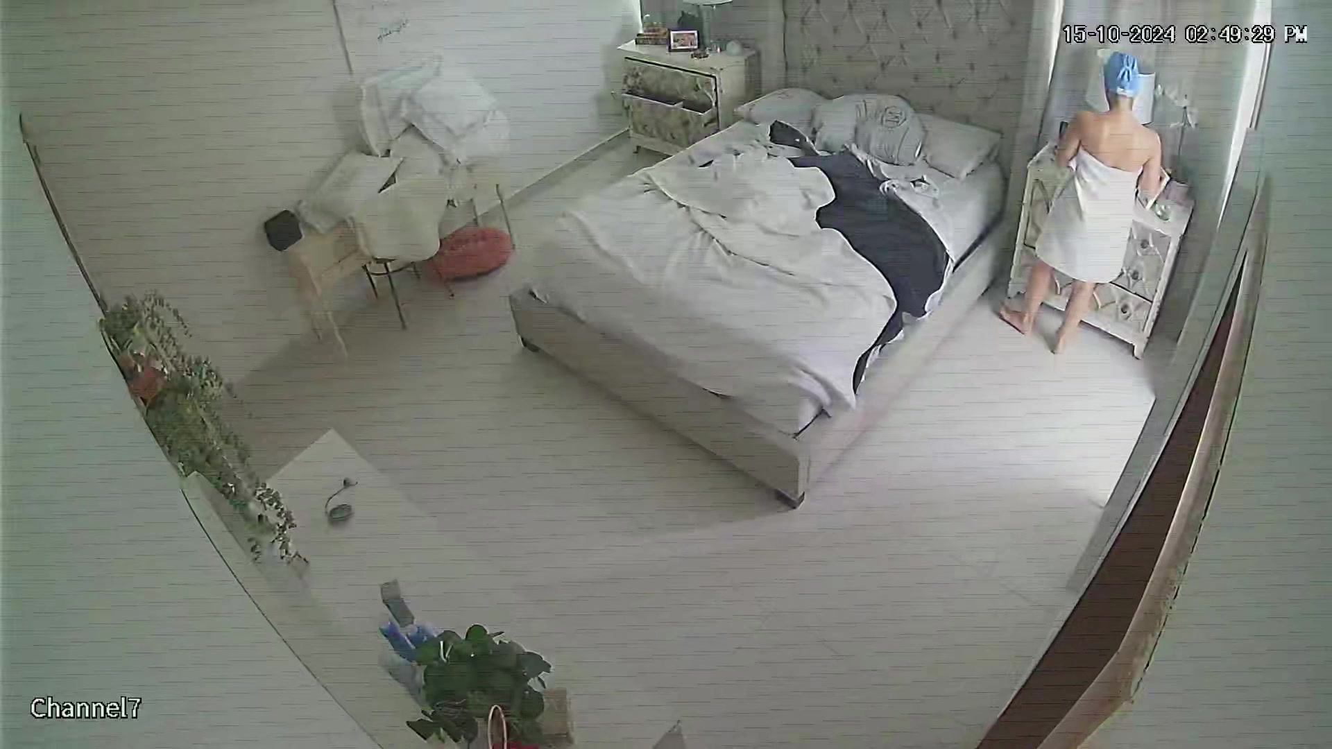 Hidden Voyeur — 1_5120938546957387710 — screenshot 2