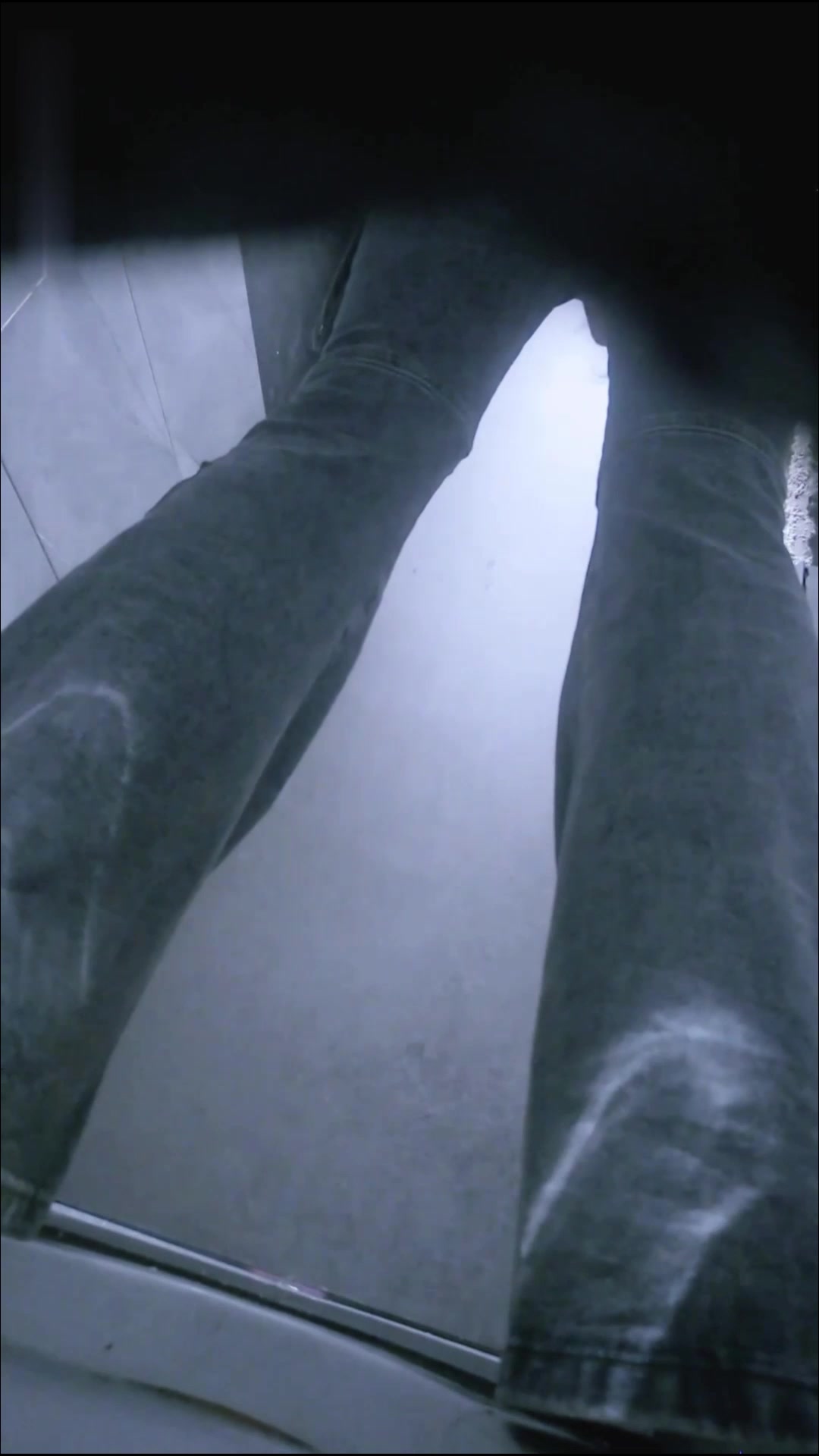 Toilet Spy — 0106(81) — screenshot 2