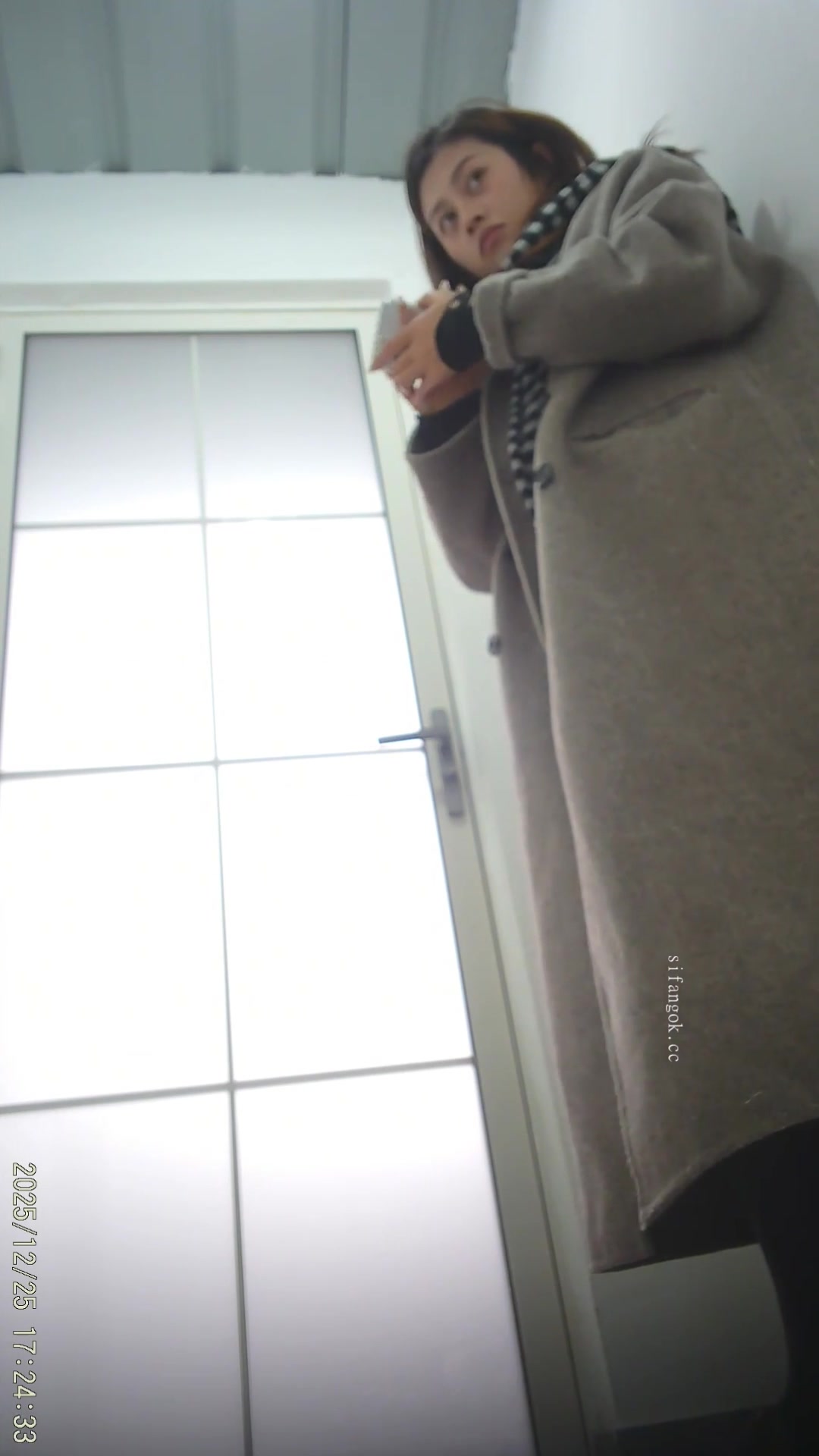 Toilet Spy — 0310(258) — screenshot 2