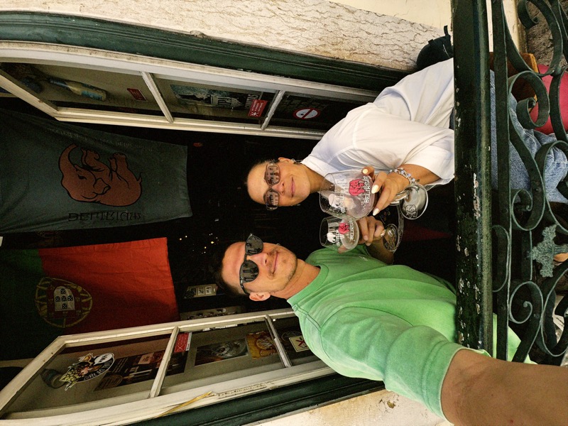 Santi y Maca