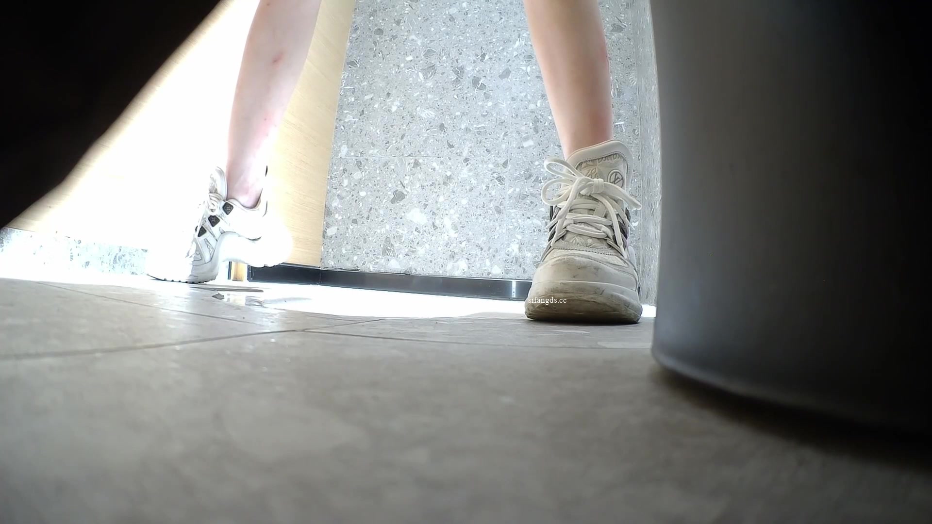 Toilet Spy — 0427(12) — screenshot 2